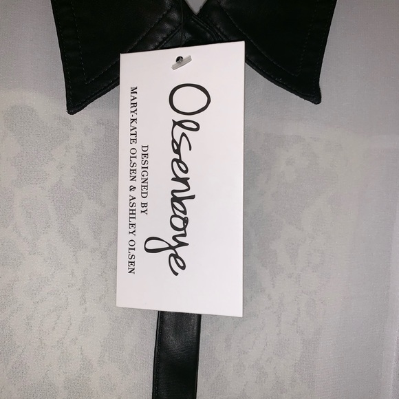 White and black blouse - Picture 3 of 6